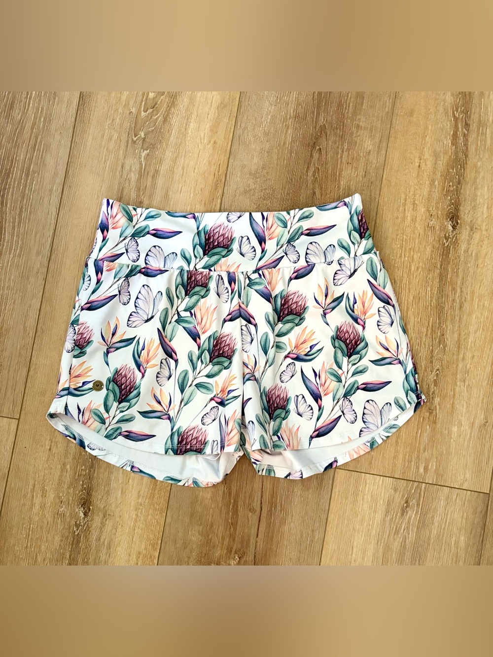 LOVE FITNESS Island Dreams Runners Shorts Tropical Floral Botanical Size Large
